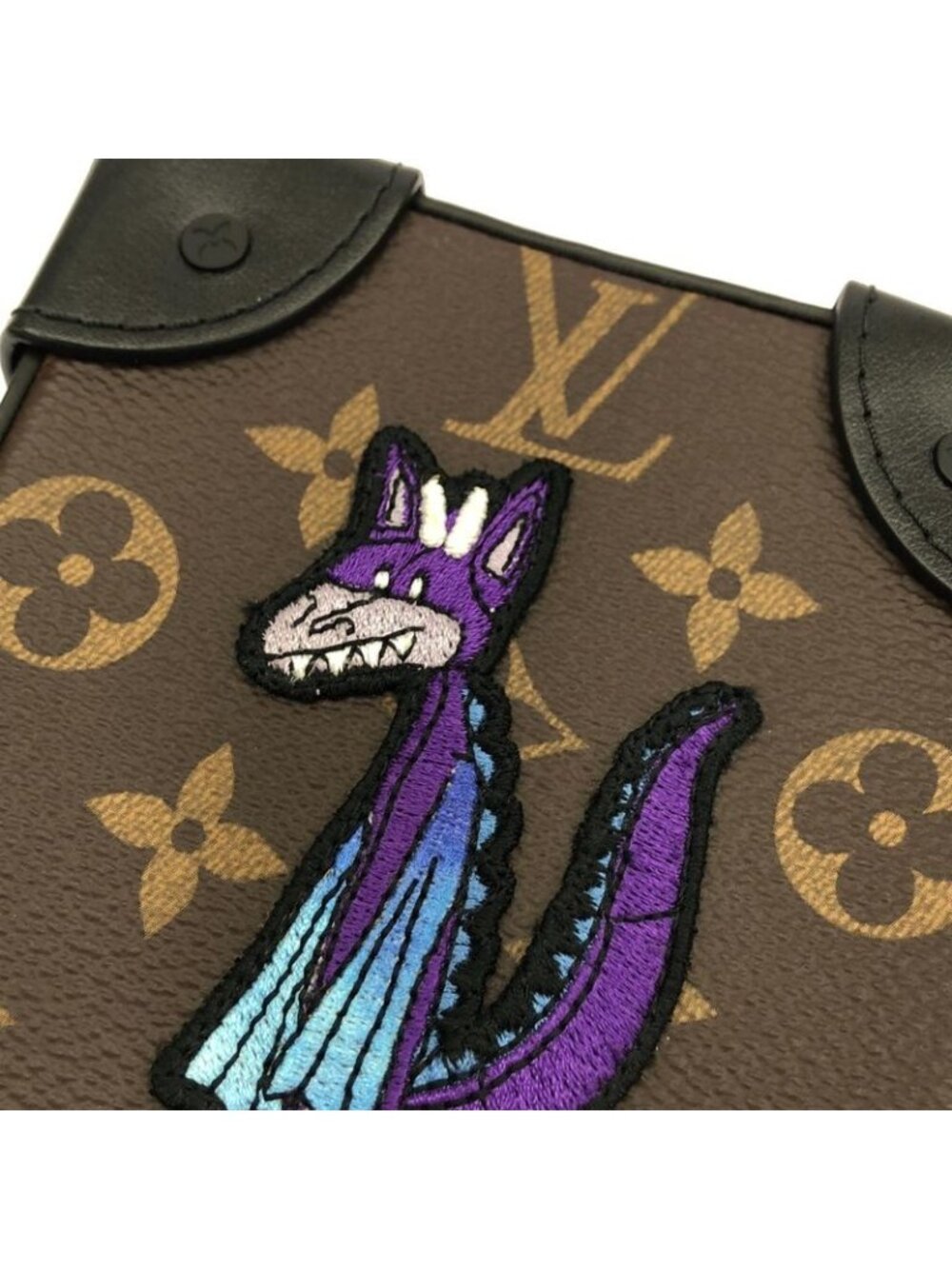 Louis Vuitton Monogram Soft Trunk Phone Box - Picture 6 of 10